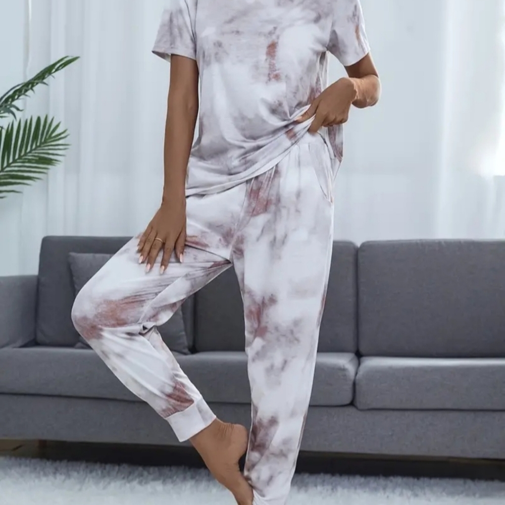 Gorgeous casual loungewear/gym 2 piece jogger set nwt hp🔥🔥🔥🔥tye Dye🔥🔥 - Picture 3 of 4